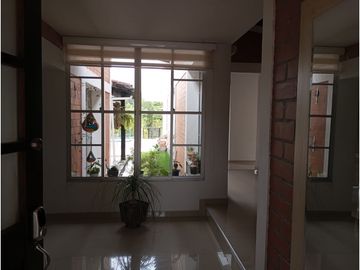 VENDO CASA  CAMPESTRE  CERCA A LA CIUDAD
