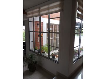 VENDO CASA  CAMPESTRE  CERCA A LA CIUDAD