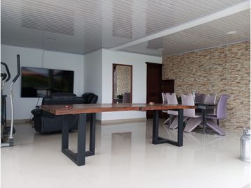 VENDO CASA  CAMPESTRE  CERCA A LA CIUDAD