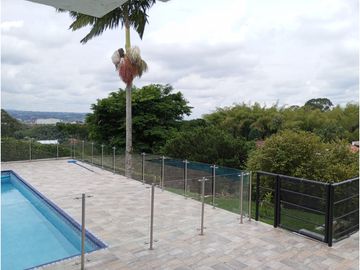VENDO CASA  CAMPESTRE  CERCA A LA CIUDAD