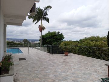 VENDO CASA  CAMPESTRE  CERCA A LA CIUDAD