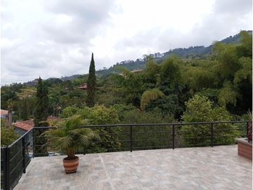 VENDO CASA  CAMPESTRE  CERCA A LA CIUDAD