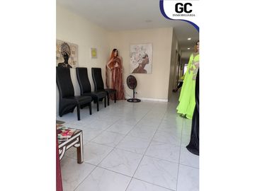 Se vende casa amplia barrio centro soledad