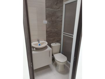 LUXA VENDE CASA  NUEVA BARRIO EL RETIRO SECTOR SUR