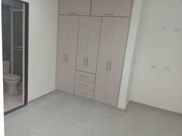 LUXA VENDE CASA  NUEVA BARRIO EL RETIRO SECTOR SUR