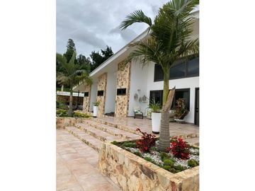 Mansión en venta en El Retiro - corredor de Las Palmas
