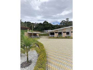 Mansión en venta en El Retiro - corredor de Las Palmas