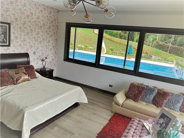 Mansión en venta en El Retiro - corredor de Las Palmas