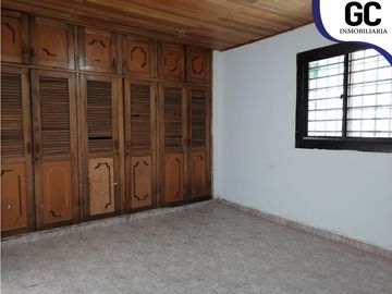 Se vende casa en el centro soledad