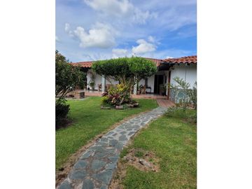 vendo casa finca campestre Rionegro llano grande via la Ceja 1.280 m2