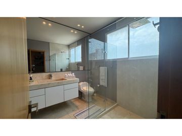 VENDO ESPECTACULAR APARTAMENTO EN BUEN SECTOR DE LA CIUDAD