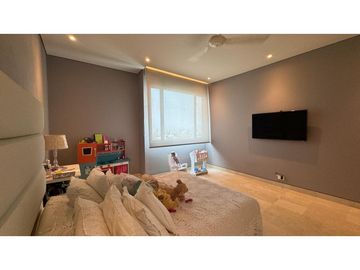 VENDO ESPECTACULAR APARTAMENTO EN BUEN SECTOR DE LA CIUDAD