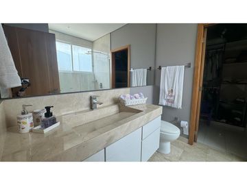 VENDO ESPECTACULAR APARTAMENTO EN BUEN SECTOR DE LA CIUDAD