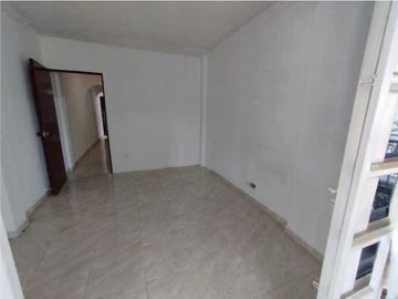 Se vende casa de dos pisos más terraza Brisas de los lamos Norte Cali