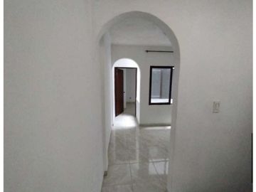 Se vende casa de dos pisos más terraza Brisas de los lamos Norte Cali