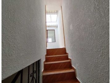 Se vende casa de dos pisos más terraza Brisas de los lamos Norte Cali