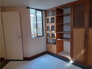 LUXA VENDE CASA BARRIO CATAY EN CONJUNTO