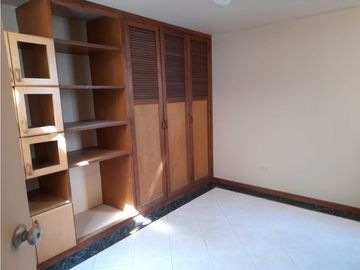 LUXA VENDE CASA BARRIO CATAY EN CONJUNTO
