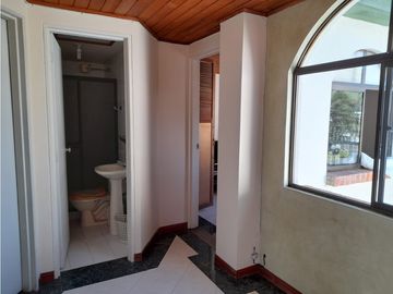 LUXA VENDE CASA BARRIO CATAY EN CONJUNTO