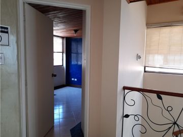 LUXA VENDE CASA BARRIO CATAY EN CONJUNTO