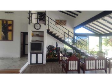 VENDO FINCA 10 MIL MTS UNIDAD CERRADA VIA A LA CEJA CH