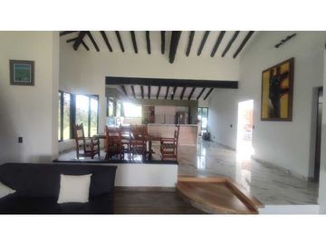 VENDO FINCA 10 MIL MTS UNIDAD CERRADA VIA A LA CEJA CH
