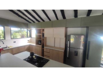 VENDO FINCA 10 MIL MTS UNIDAD CERRADA VIA A LA CEJA CH