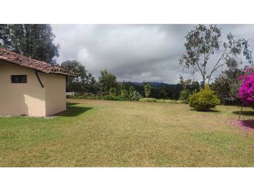 VENDO FINCA 10 MIL MTS UNIDAD CERRADA VIA A LA CEJA CH