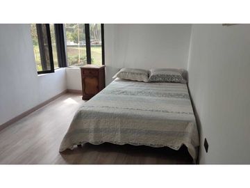 VENDO FINCA 10 MIL MTS UNIDAD CERRADA VIA A LA CEJA CH
