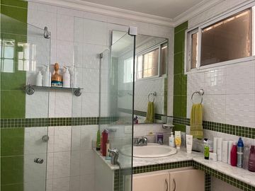 Venta de casa con aparta-estudio conjunto cerrado Postobón-Santa Marta