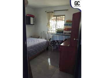 Se vende casa duplex barrio los almendros