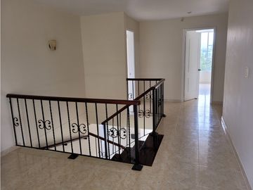 VENTA AMPLIA CASA CAMPESTRE SECTOR VIA PEREIRA- ARMENIA