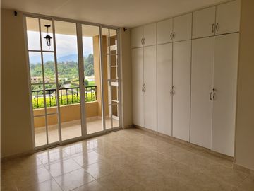 VENTA AMPLIA CASA CAMPESTRE SECTOR VIA PEREIRA- ARMENIA
