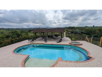 VENTA FINCA CON PISCINA SECTOR ULLOA VALLE