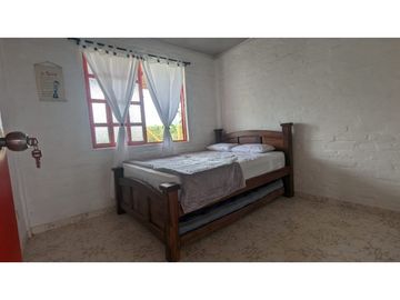 VENTA FINCA CON PISCINA SECTOR ULLOA VALLE