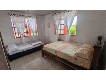 VENTA FINCA CON PISCINA SECTOR ULLOA VALLE