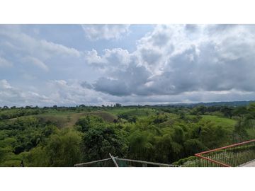 VENTA FINCA CON PISCINA SECTOR ULLOA VALLE