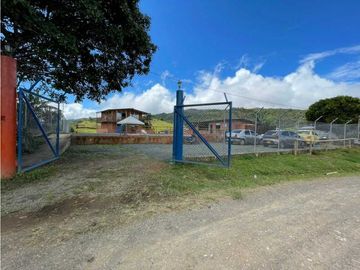 Estadero en venta en DAGUA valle