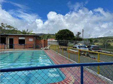 Estadero en venta en DAGUA valle