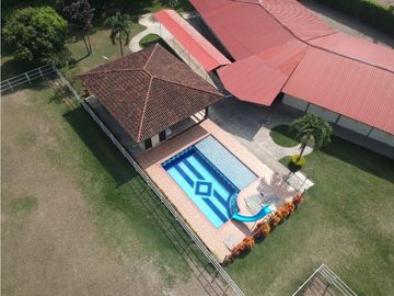 Hermosa finca de 6.400m2 en venta / permuta Rozo Valle Colombia