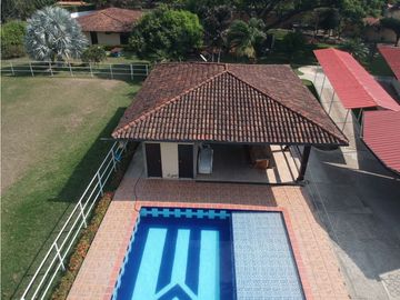 Hermosa finca de 6.400m2 en venta / permuta Rozo Valle Colombia