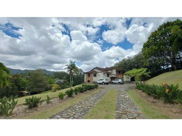 Vendo Casa Campestre en Fizebad, El Retiro Antioquia