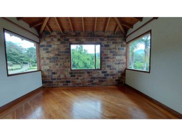 Vendo Casa Campestre en Fizebad, El Retiro Antioquia