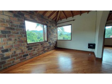 Vendo Casa Campestre en Fizebad, El Retiro Antioquia