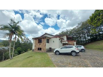 Vendo Casa Campestre en Fizebad, El Retiro Antioquia