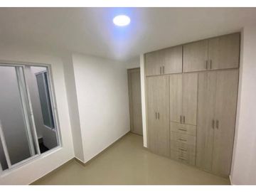 Se vende casa de dos pisos más terraza Barrio El Bosque Palmira Valle
