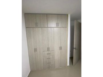 Se vende casa de dos pisos más terraza Barrio El Bosque Palmira Valle