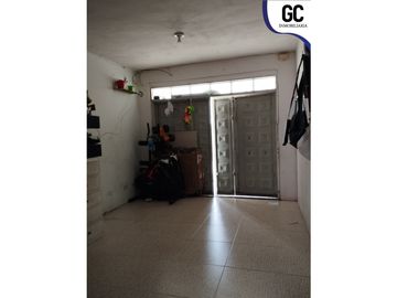 Se vende casa / barrio los robles