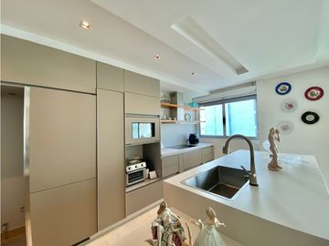 VENTA Apartamento en Castillogrande, Edificio Positano