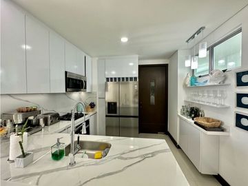 VENDO APARTAMENTO REMODELADO EN CARTAGENA EN CASTILLOGRANDE